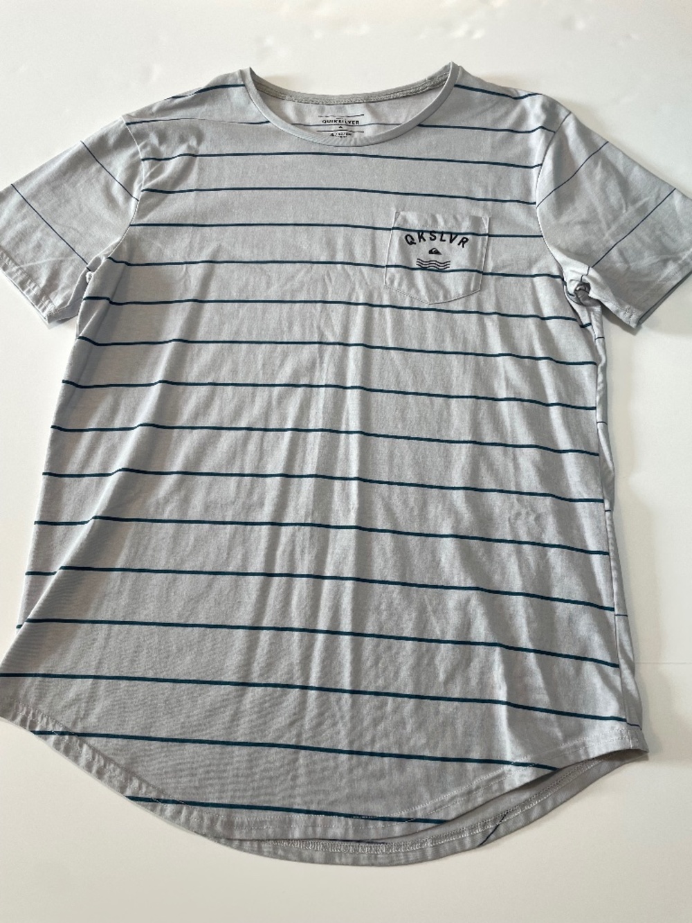 Quiksilver Men’s XL Striped Pocket T-Shirt Loose Fit Gray Tee